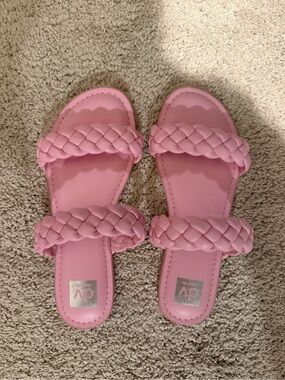 Dolce Vita Sandals NEW